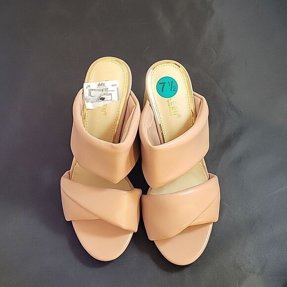 BRAND NEW KAYLEEN DOUBLE STRAP BLOCK HEEL SANDAL - Picture 2 of 14
